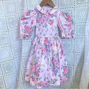 Mouse feathers Vintage girls pink floral dress with collar and back buttons